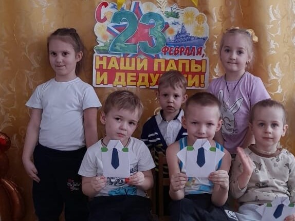 Малыши из Верхнесвечниково Кашарского района поздравляют всех с праздником!