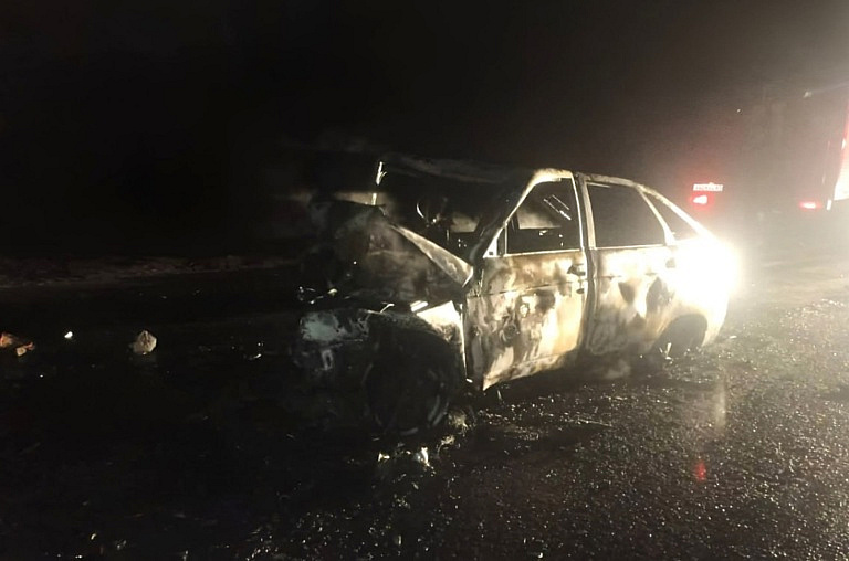Два водителя сгорели заживо после ДТП в Миллеровском районе