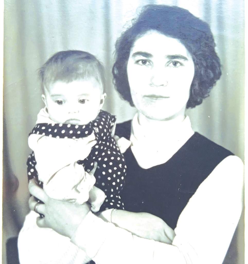 М.Н. Никитенко с маленькой племянницей