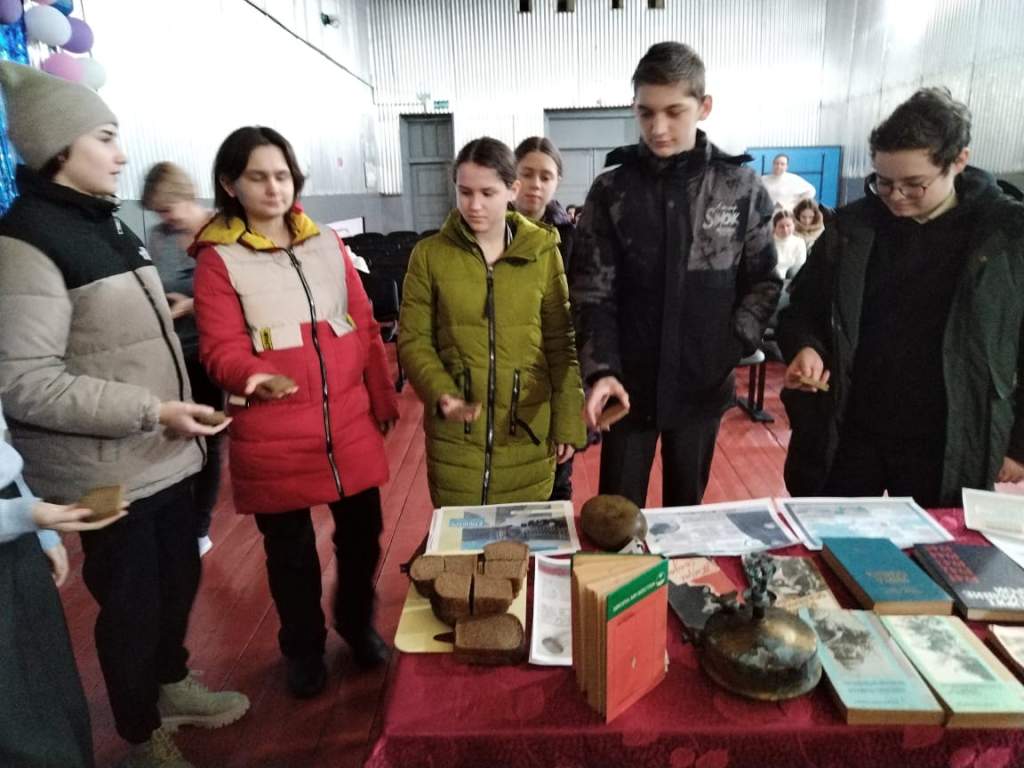 125 граммов блокадного хлеба: жители Кашарского района  присоединились к Всероссийской акции памяти «Блокадный хлеб»