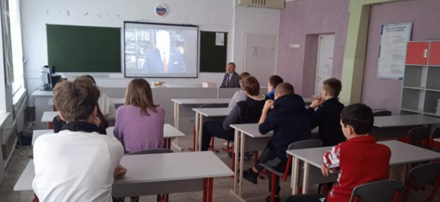 Порядка 75 млн рублей потратят на ремонт Каменской школы