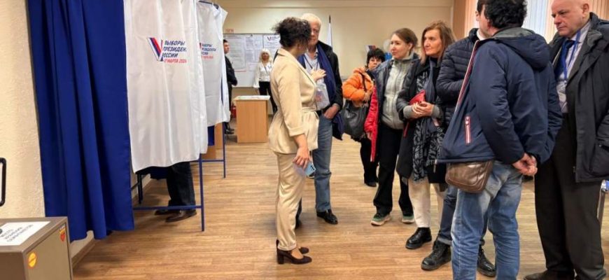 Международные наблюдатели посетили центр общественного наблюдения за выборами и избирательные участки в Ростовской области. Ознакомились с ходом голосования