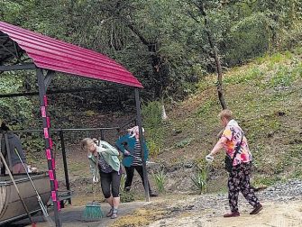 Вандалы на кринице в Комсомольском: зачем покупать, проще украсть