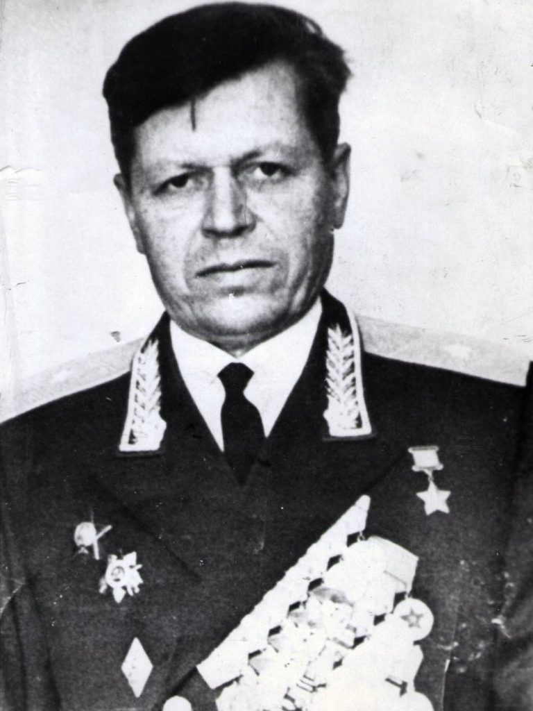 Вспомним о подвигах Григория Махринова на фронте и в небе