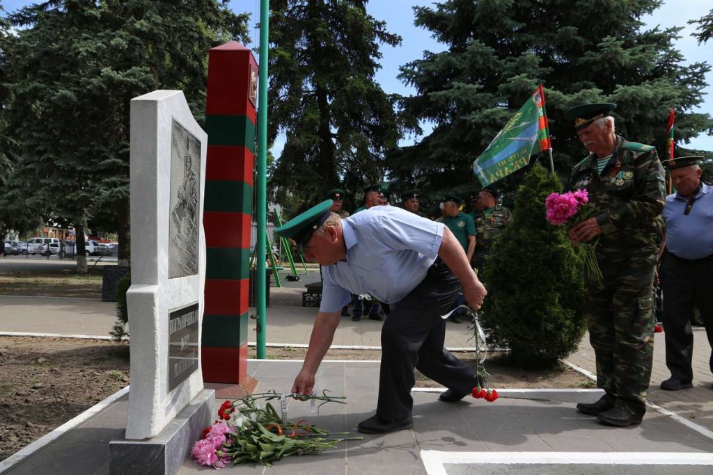 Кашарские пограничники отметили свой праздник