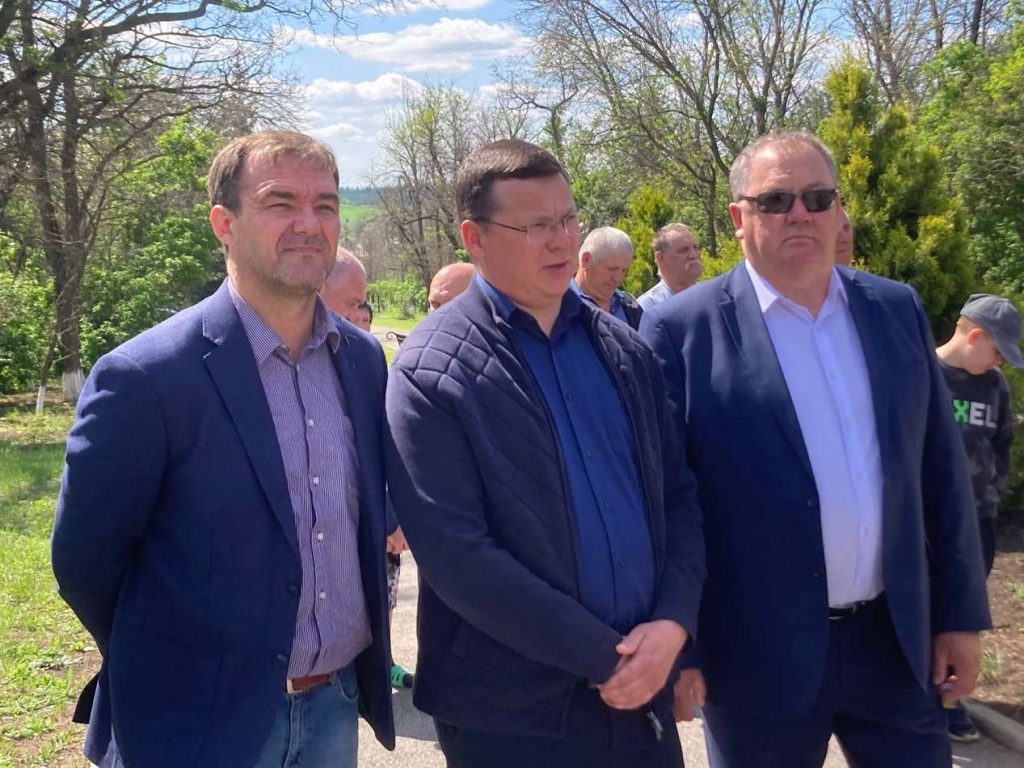В хуторе Пономареве у памятника Ф. Подтелкову и М. Кривошлыкову состоялся торжественный митинг, посвященный 107 годовщине трагической гибели казаков