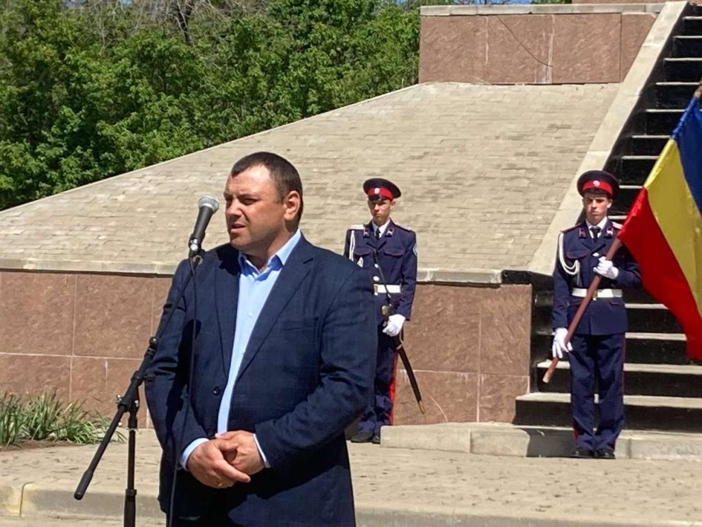 В хуторе Пономареве у памятника Ф. Подтелкову и М. Кривошлыкову состоялся торжественный митинг, посвященный 107 годовщине трагической гибели казаков