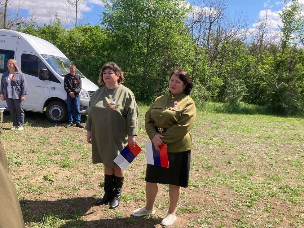 В хуторе Пономареве у памятника Ф. Подтелкову и М. Кривошлыкову состоялся торжественный митинг, посвященный 107 годовщине трагической гибели казаков