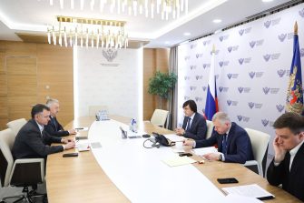 Слюсарь обсудил с министром просвещения РФ планы по строительству новых школ на Дону