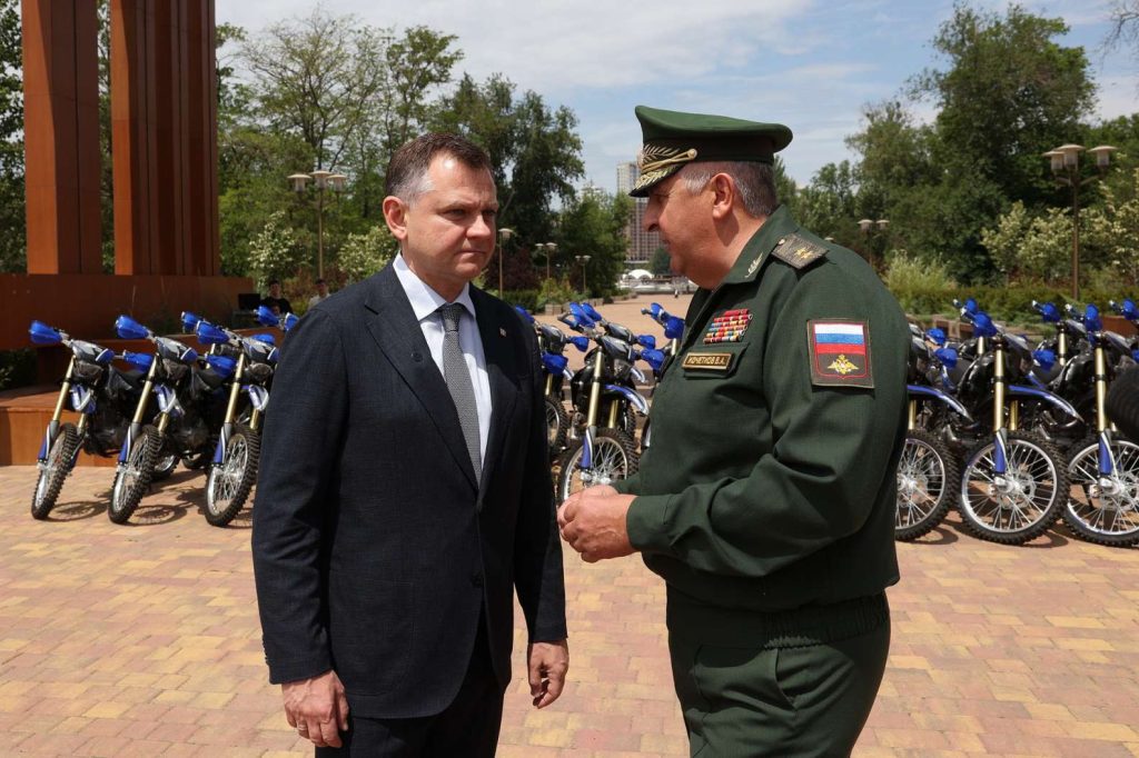 Глава Донского региона отправил 100 мотоциклов бойцам Южного военного округа