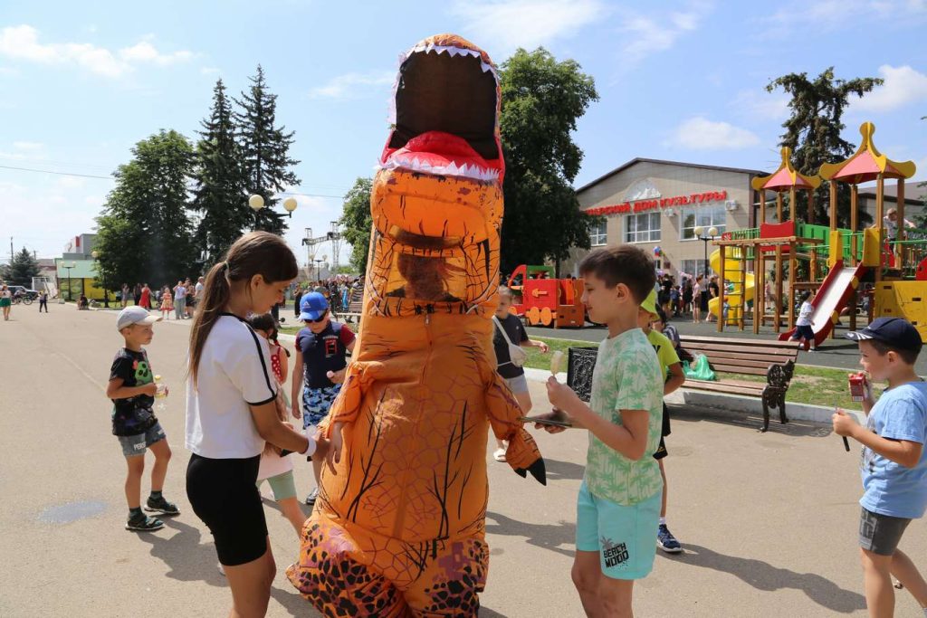Праздник детства: в Кашарах День защиты детей прошел ярко и весело