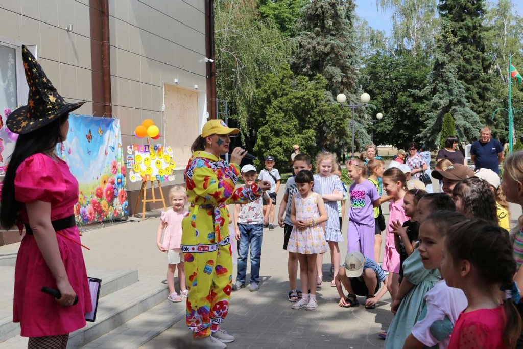 Праздник детства: в Кашарах День защиты детей прошел ярко и весело