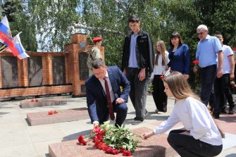 В Кашарах состоялся митинг, посвященный Дню памяти и скорби