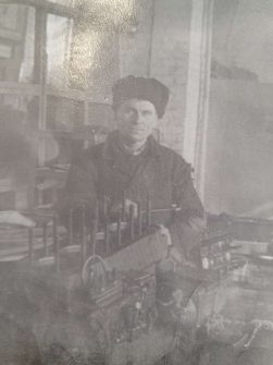 Лопатин Леонид Ипполитович: пример трудолюбия, героизма и преданности родной земле