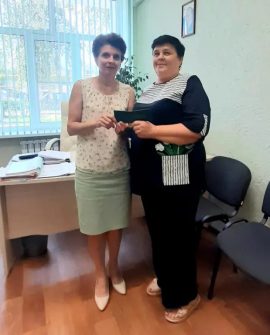 Жительнице хутора Талловерова Кашарского района Нине Васильевне Дмитриченко присвоено звание "Ветеран труда Ростовской области".