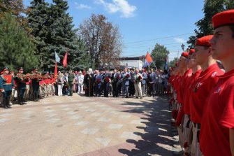 Глава Донского региона отдал дань уважения подвигу Героя России Алексею Бересту