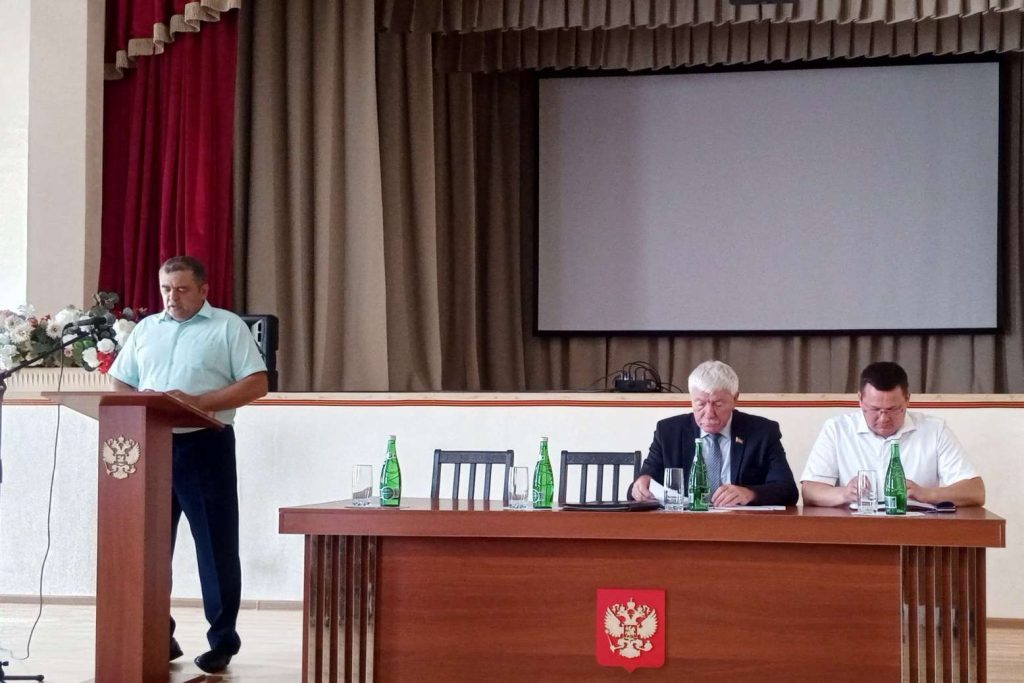 О проделанной работе за 1 полугодие 2025 года отчитался глава администрации Кашарского сельского поселения В.А. Иванов