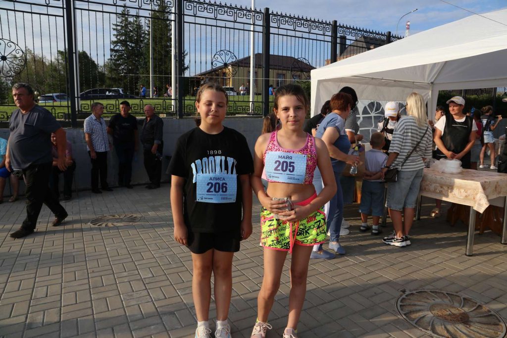 В Каменке впервые стартовала серия забегов по пересеченной местности «Светлый DON SPACE TRAIL»