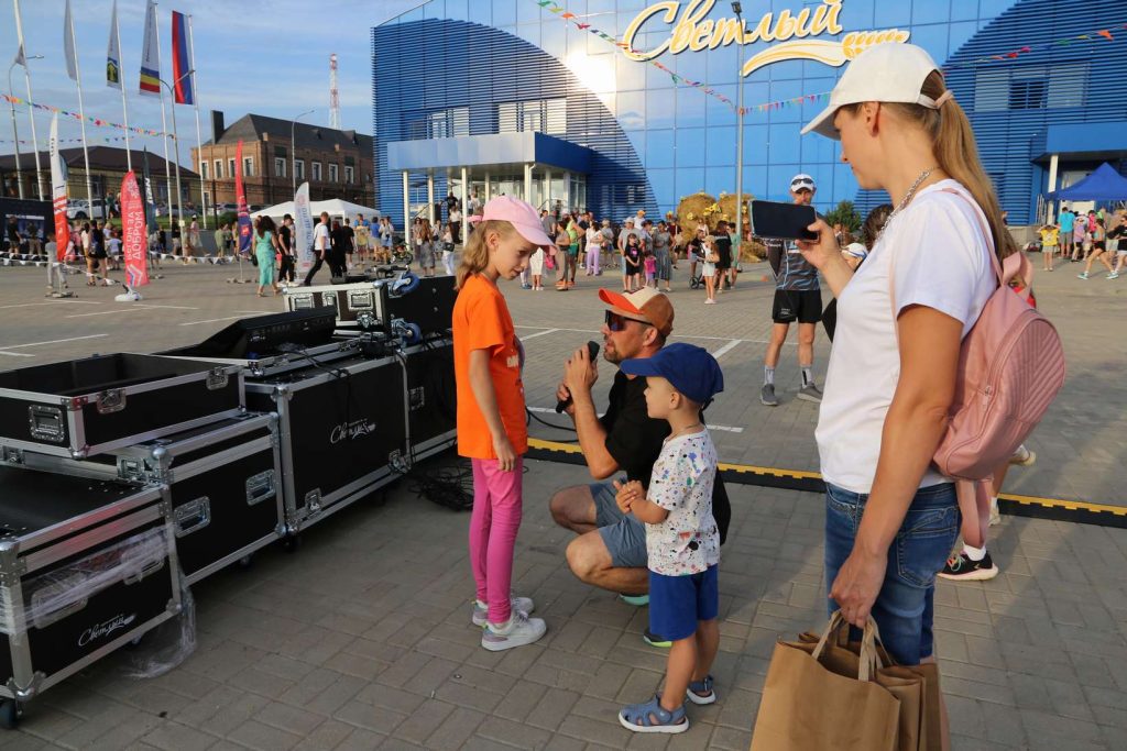 В Каменке впервые стартовала серия забегов по пересеченной местности «Светлый DON SPACE TRAIL»