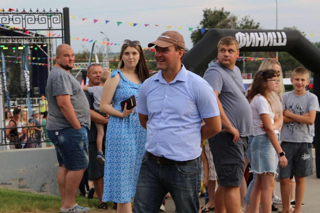В Каменке впервые стартовала серия забегов по пересеченной местности «Светлый DON SPACE TRAIL»