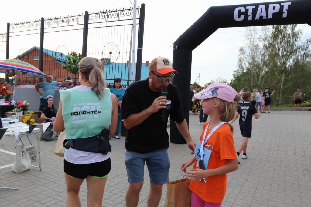 В Каменке впервые стартовала серия забегов по пересеченной местности «Светлый DON SPACE TRAIL»