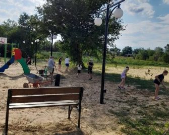 Детская площадка в Сариновке Кашарского района