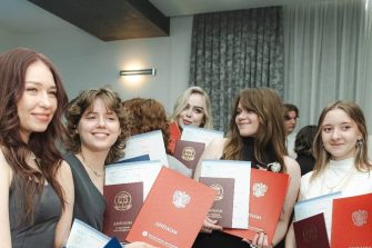 В Донском регионе многодетным семьям выплатят компенсацию расходов на обучение детей