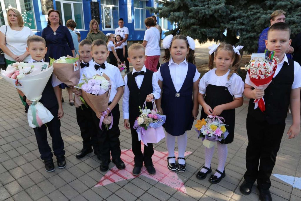 В Кашарской школе отметили День знаний