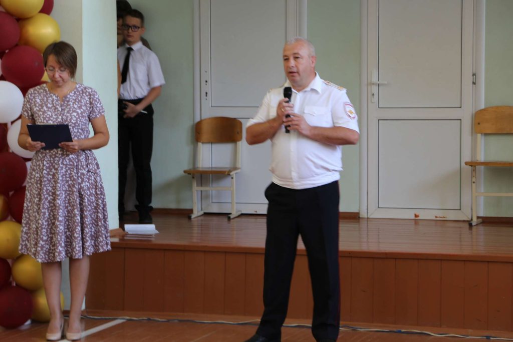 В Кашарской школе отметили День знаний