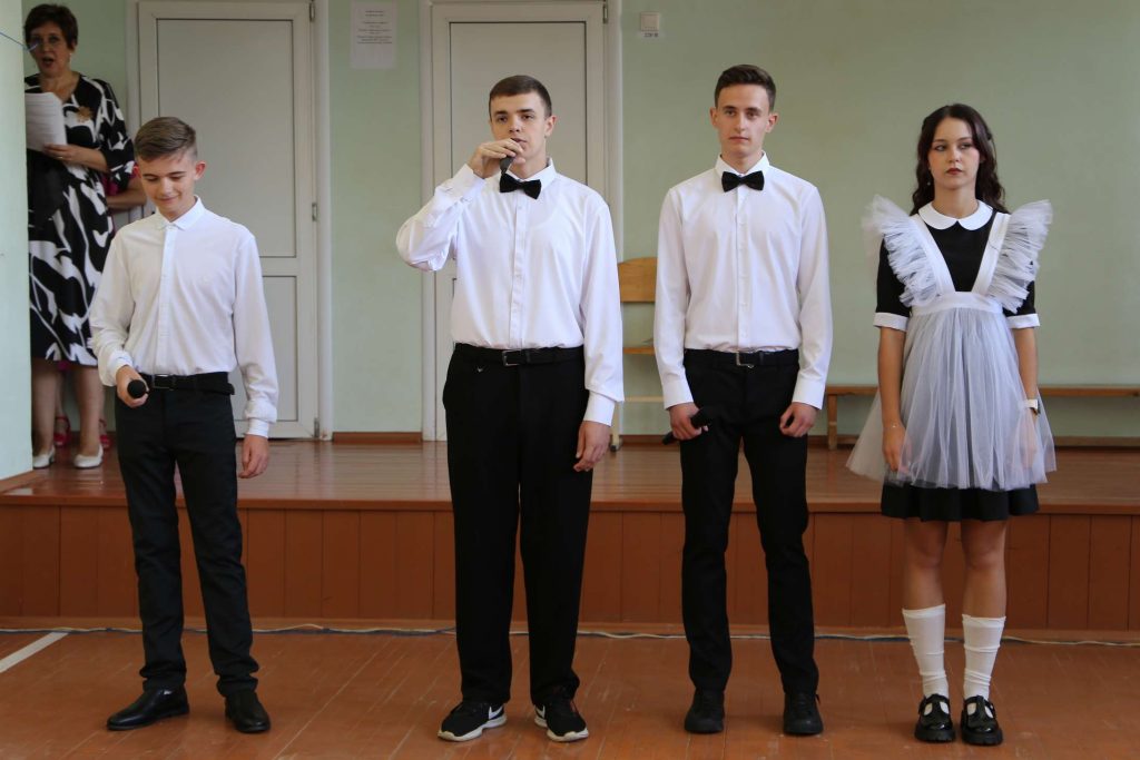 В Кашарской школе отметили День знаний