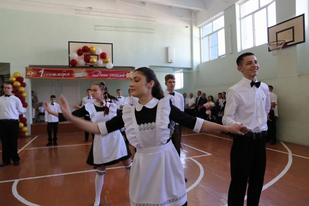 В Кашарской школе отметили День знаний