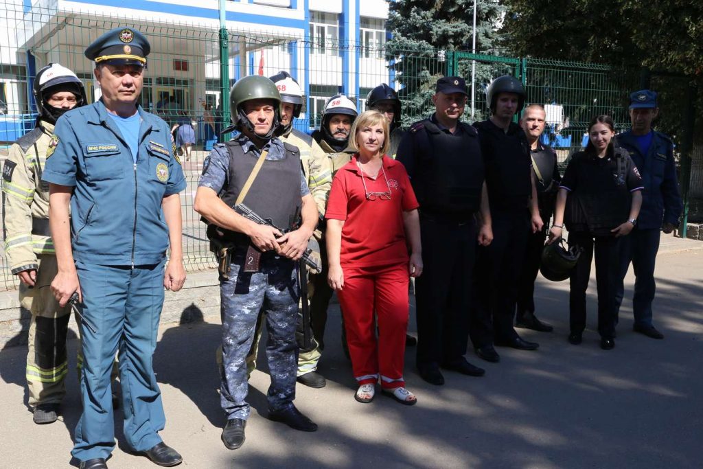 На страже спокойствия: учебные тревоги в школах Кашарского района