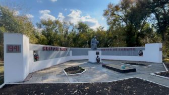 Памятник героям Великой Отечественной войны с. Лысогорка