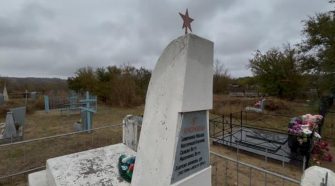 Памятник-обелиск с. Первомайское Кашарского района