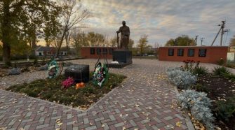 Памятник героям Великой Отечественной войны х. Второй Киевский