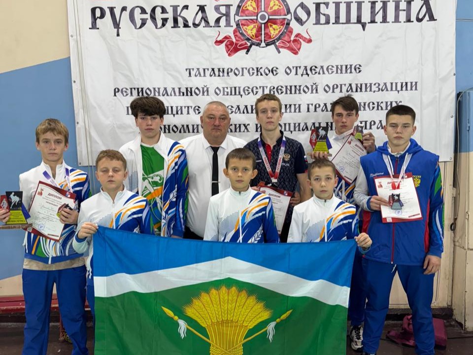 Команда Кашарского района взяла три золота на открытом турнире в Таганроге