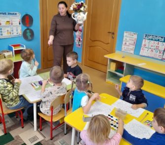 Воспитанники детсада «Солнышко» узнали о семикаракорском фаянсе как части культурного наследия