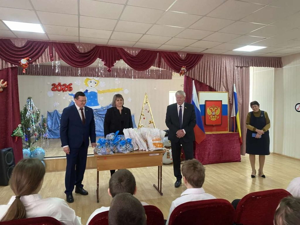 В Первомайской школе прошла встреча депутата с детьми защитников Отечества