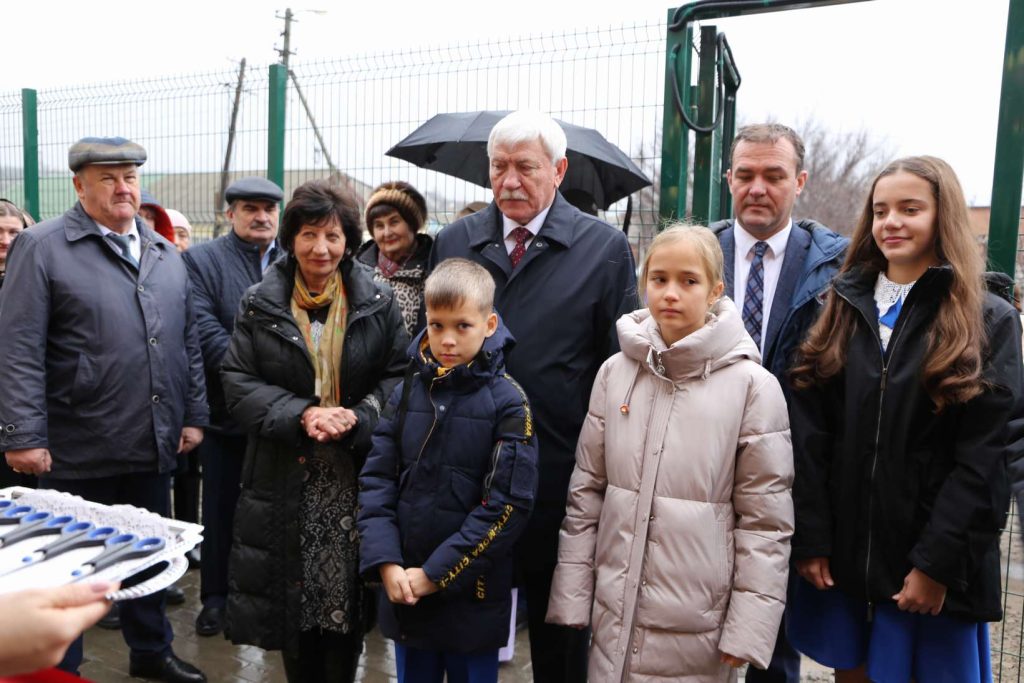 В Кашарском районе после капремонта открылась Детская школа искусств