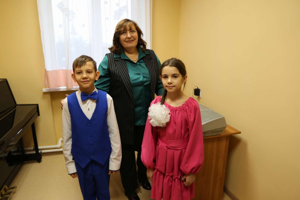 В Кашарском районе после капремонта открылась Детская школа искусств