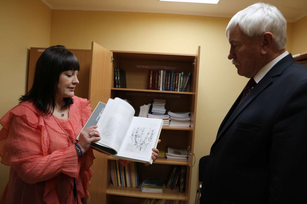 В Кашарском районе после капремонта открылась Детская школа искусств