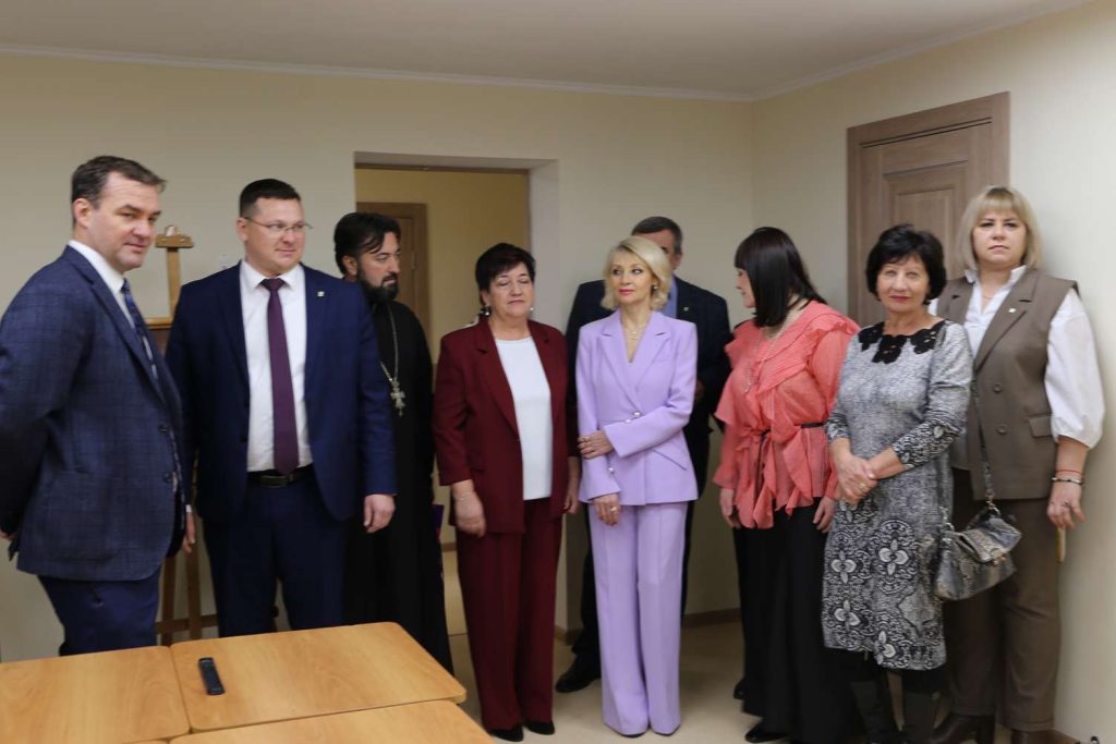 В Кашарском районе после капремонта открылась Детская школа искусств