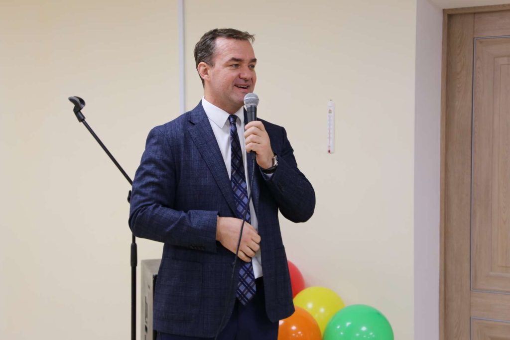 В Кашарском районе после капремонта открылась Детская школа искусств