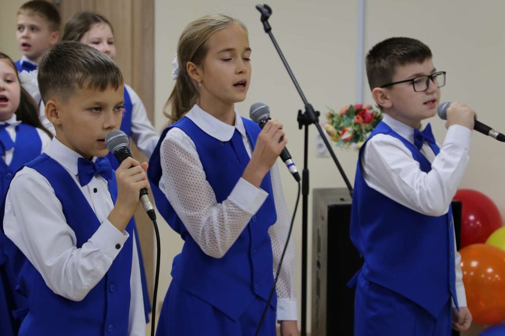 В Кашарском районе после капремонта открылась Детская школа искусств