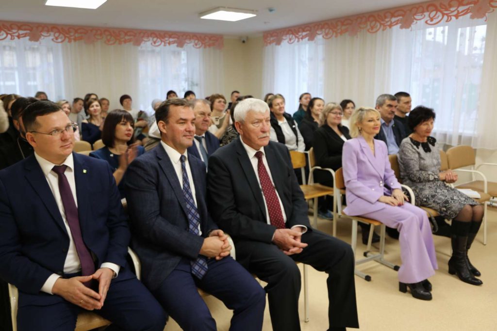 В Кашарском районе после капремонта открылась Детская школа искусств