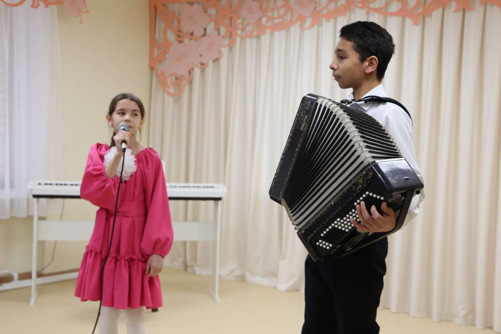 В Кашарском районе после капремонта открылась Детская школа искусств