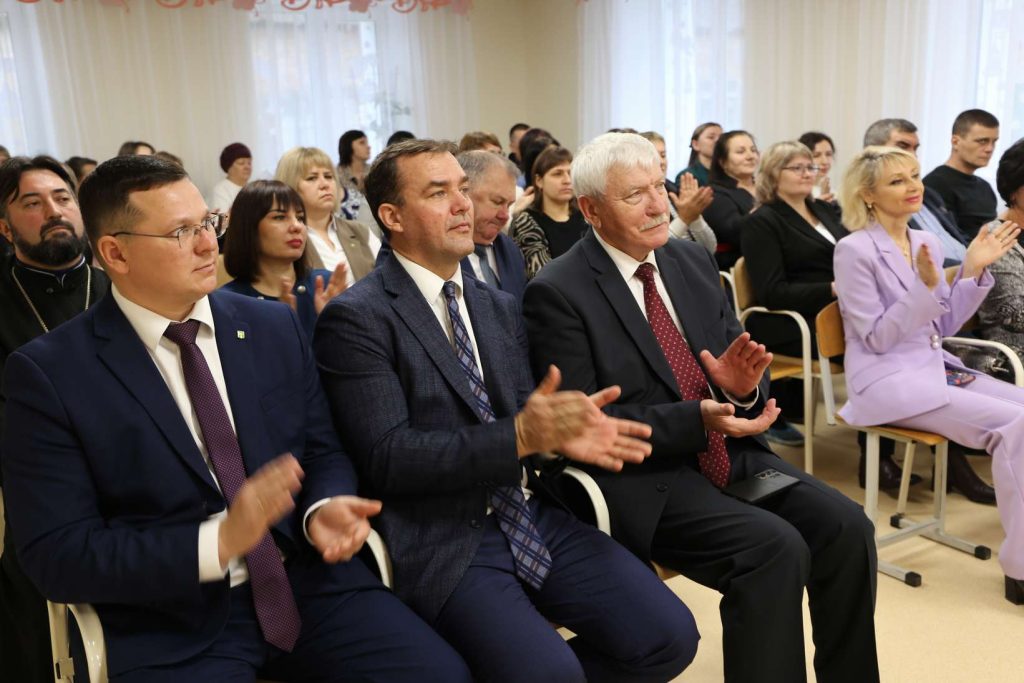 В Кашарском районе после капремонта открылась Детская школа искусств