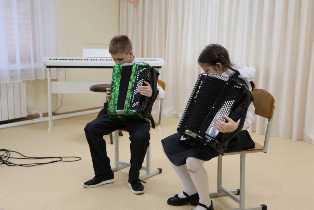 В Кашарском районе после капремонта открылась Детская школа искусств