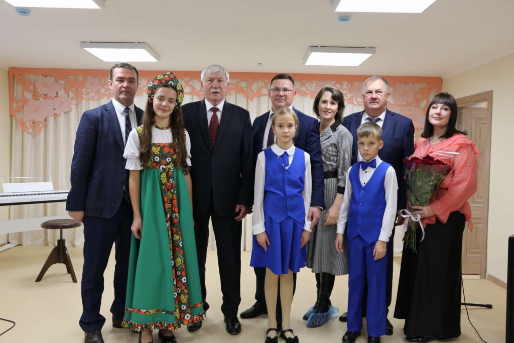 В Кашарском районе после капремонта открылась Детская школа искусств