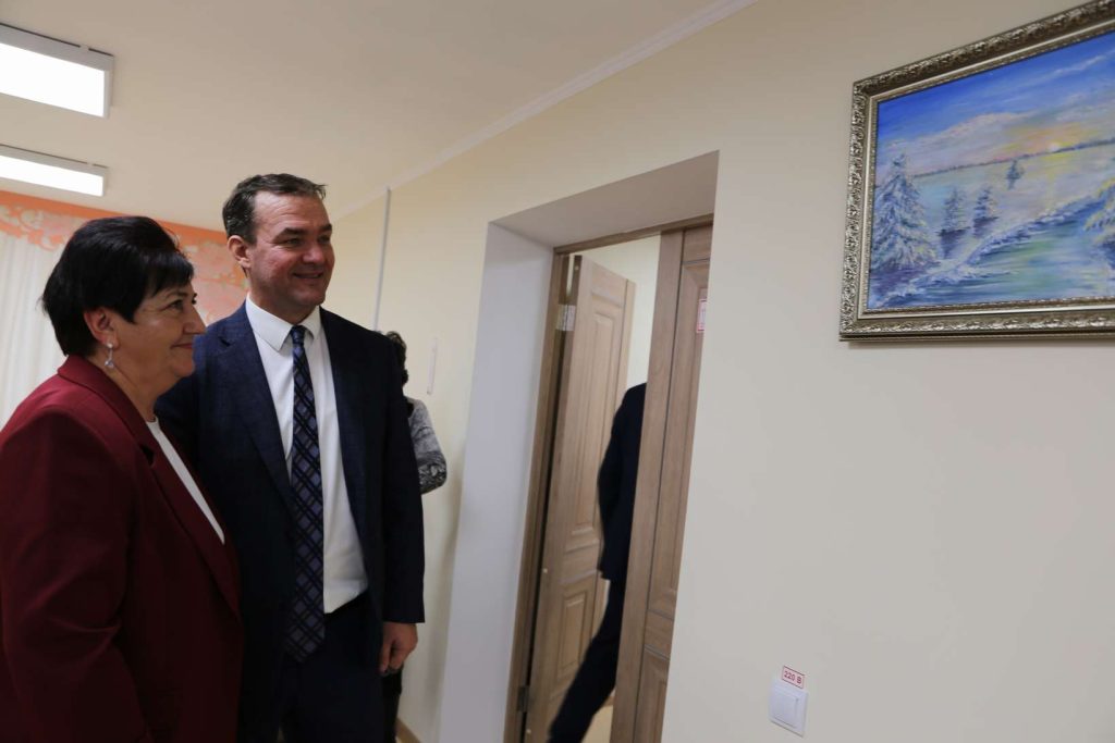 В Кашарском районе после капремонта открылась Детская школа искусств